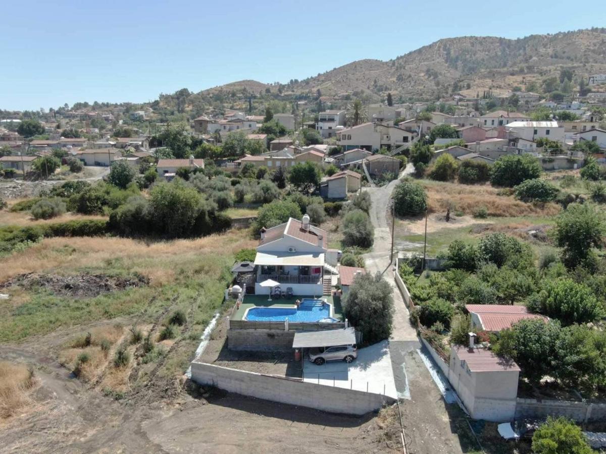 Yiannos House Villa Evrykhou Екстериор снимка