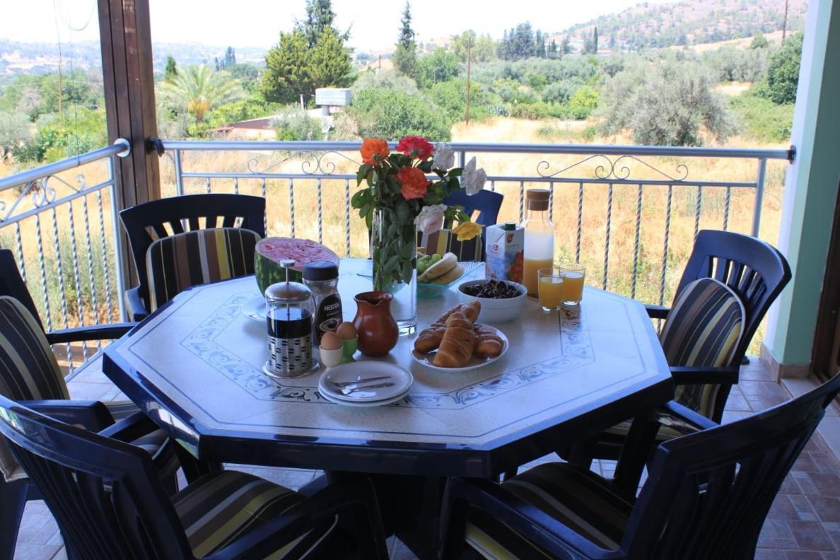 Yiannos House Villa Evrykhou Екстериор снимка