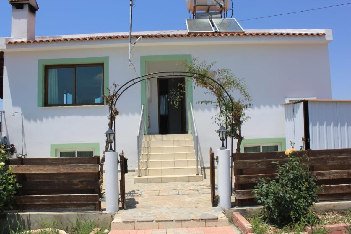 Yiannos House Villa Evrykhou Екстериор снимка