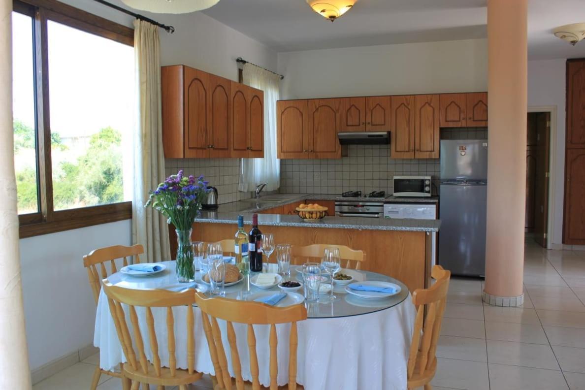 Yiannos House Villa Evrykhou Екстериор снимка
